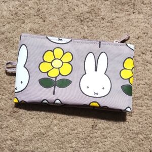 Miffy go pouch